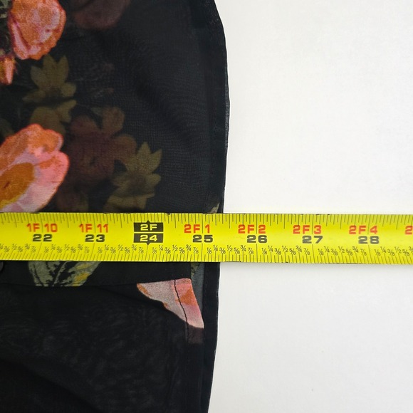 Worthington Floral Print Pleated Sleeve Button Front V-Neck Top Black Multi M - Picture 5 of 6